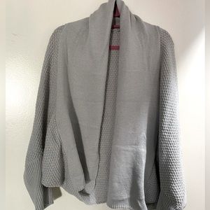 Cardigan Grey with puff sleeves